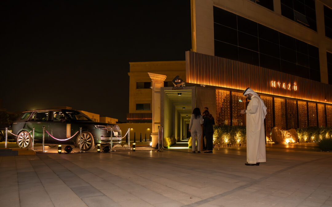 «رينج روڤر» تجمع نخبة من القيادات ورواد الأعمال في أمسية Dine with Range Rover  بالتعاون مع «ميازو»